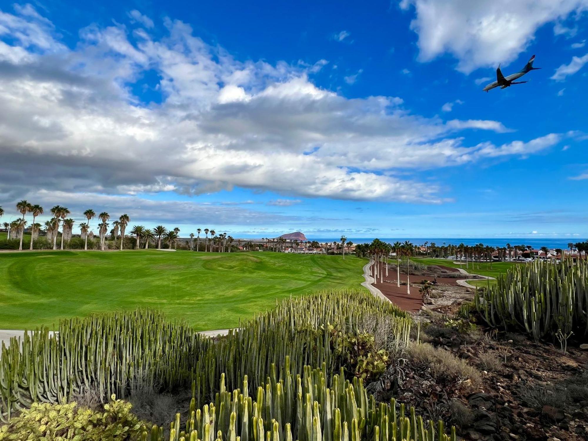 Air Conditioning, Private Parking And Fully Equipped Kitchen In Hotel Room In Golf Del Sur, Tenerife San Miguel de Abona Luaran gambar